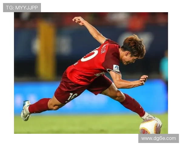 国足新星闪耀国际赛场中国队逆转夺冠展现强劲拼搏精神