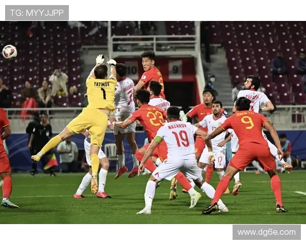 国足逆转取胜亚洲杯强势出线全场高燃球迷热血沸腾掀起狂欢热潮