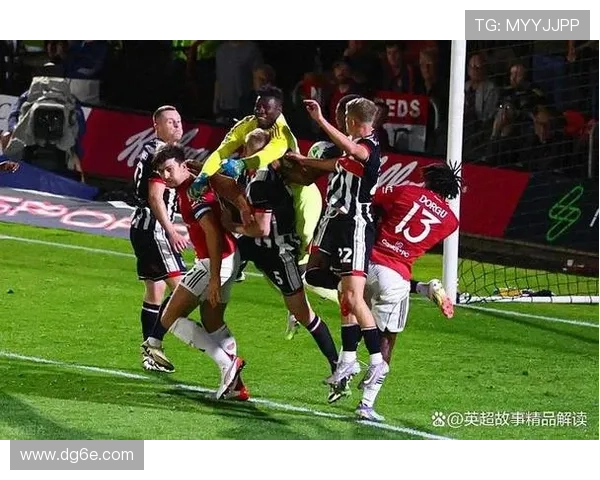 曼联再度爆冷主场失利 英超争冠形势骤变豪门竞争愈发激烈 曼联再度爆冷主场失利 英超争冠形势骤变豪门竞争愈发激烈