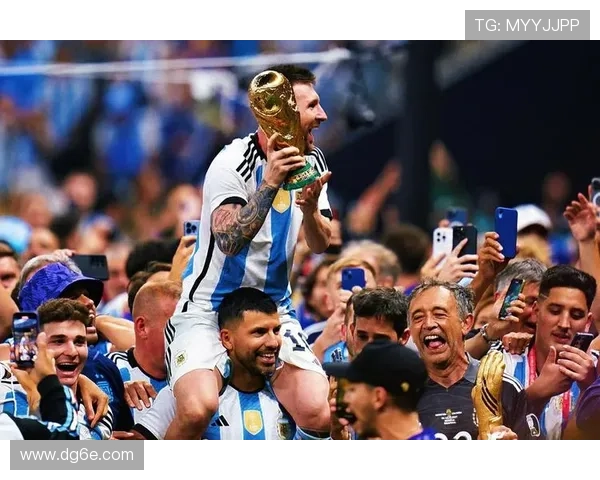 梅西加盟美国大联盟后首次亮相 震撼赛场引发全球关注