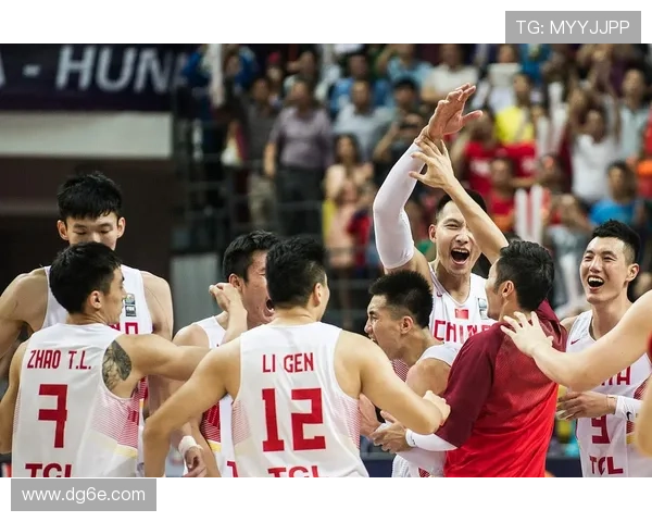 中国男篮逆转胜菲律宾队晋级亚洲杯四强，篮球英雄展现出色表现