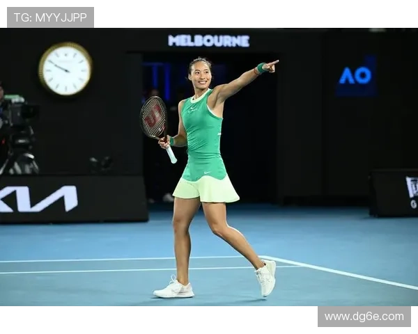 最新网球赛事回顾：顶级选手争夺激烈 新星崭露头角