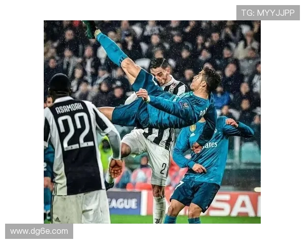 欧冠小组赛前瞻：豪门对决火热开战，梅西与C罗再度争锋相对